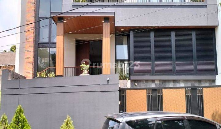 Rumah Dua Lantai Di Bukit Golf Baru Selesai Di Bandung  1