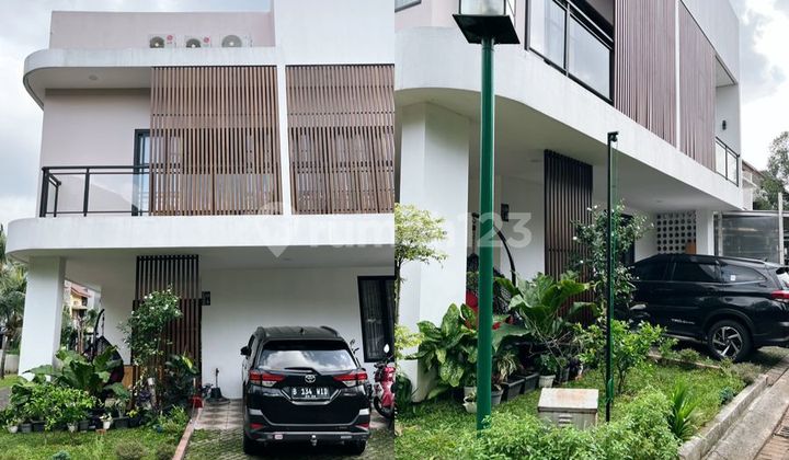 Raffles Hills Cibubur Hoek Dua Lantai Siap Huni Harga Murah  2