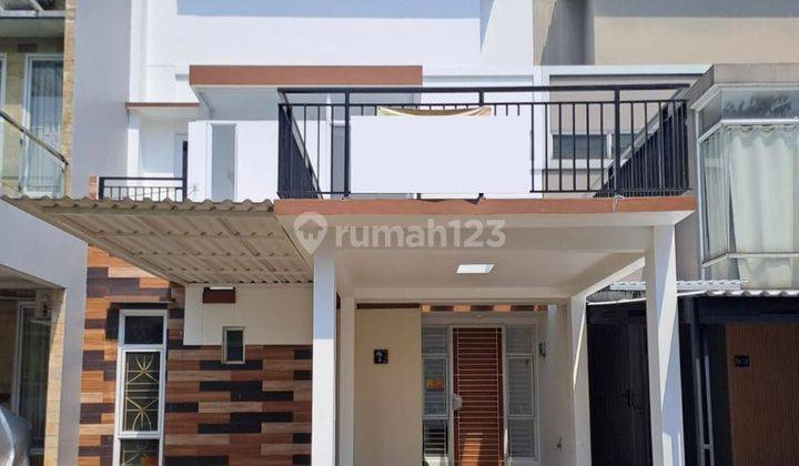 Rumah 2 lantai, sudah renovasi, bagus dan rapi, lokasi strategis 1