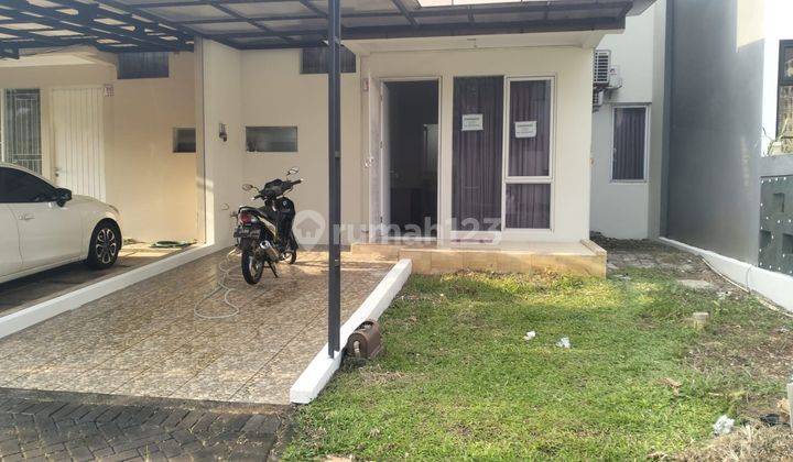 Disewakan Rumah 2 Lantai, Bagus Dan Rapi, di Lokasi Yang Strategis 1