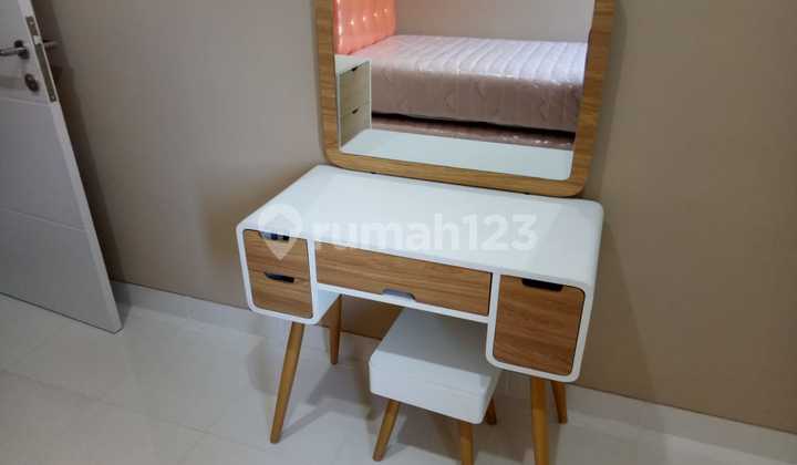 Disewakan Rumah 2 Lantai, Bagus dan Rapi, dengan 2 Kamar + 1 di Arcadia Village, Gading Serpong 2