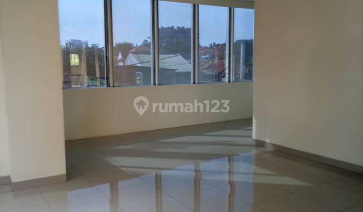 Kantor 6 lantai 2500m2 di Cikini, Jakarta Pusat 2