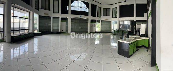 GEDUNG PERKANTORAN ATAU SHOWROOM DI JALAN RAYA BESAR DI SEMARANG BARAT  GEDUNG PERKANTORAN ATAU SHOWROOM DI JALAN RAYA BESAR DI SEMARANG BARAT 2