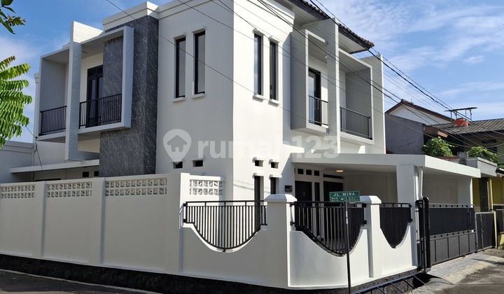 Rumah Bagus Mewah di Cimahpar dekat Pintu Tol & Kebun Raya  Kota Bogor 2