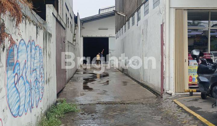 GUDANG SIAP PAKAI JLN HOLIS 200 M DARI SOEKARNO HATTA 2