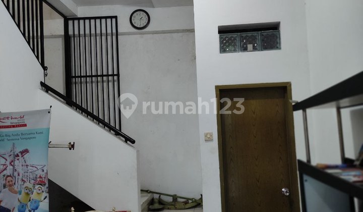 Ruko 2 Lantai Parkir Luas Strategis di Jl Wr Supratman Malang 3