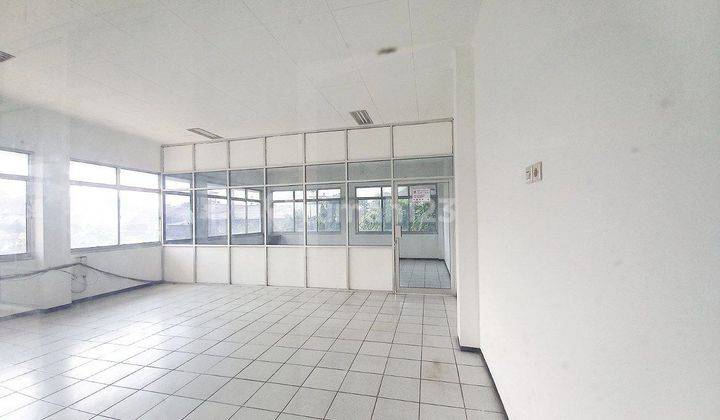 Gudang Daerah Industri Akses Kontainer di Jl Tenaga Malang 5