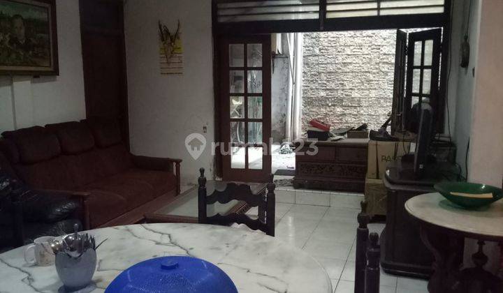 Dijual Rumah Tebet Jalan 2 mbl di Tebet 2