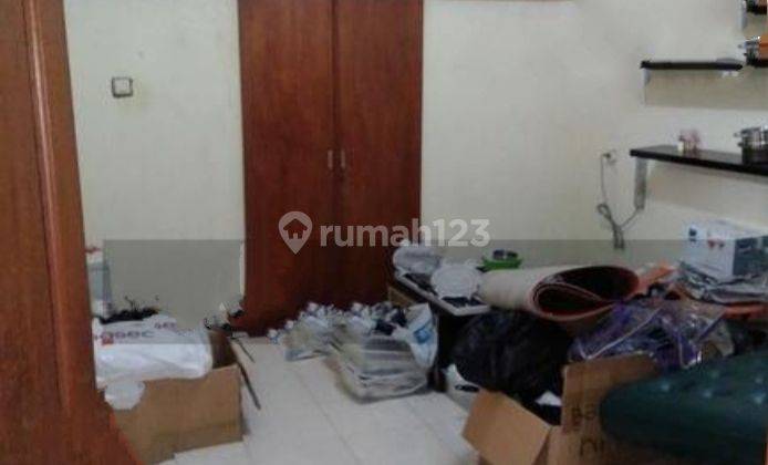 Dijual Cepat Rumah Dengan Halaman Luas di Setu Cipayung R 1 2