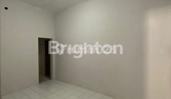 Ready-to-Occupy House in the Residential Area Near Luwes Gentan