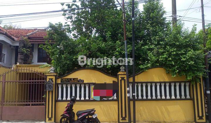 Rumah 2 Lantai Dekat Kantor DPRD Surakarta 1