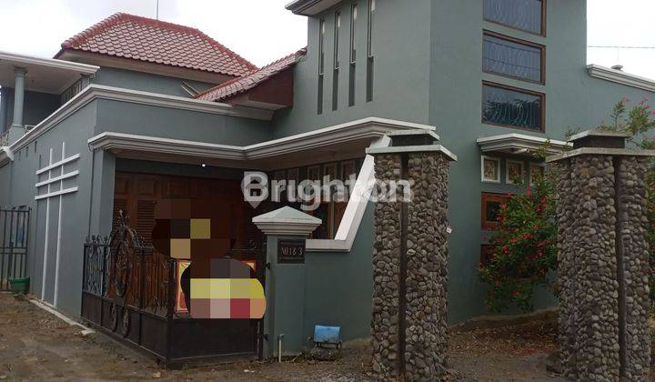 RUMAH MEWA 2 LANTAI DEKAT BANDARA ADISUMARMO 1