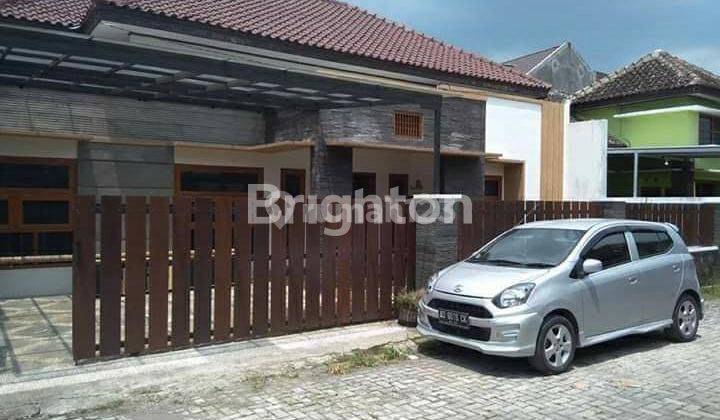 RUMAH SIAP HUNI DENGAN LINGKUNGAN NYAMAN DEKAT IHS 2