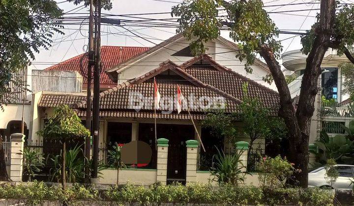 Rumah 2 Lantai Di Pinggir Jalan Utama Dekat Kantor Dprd Solo 1