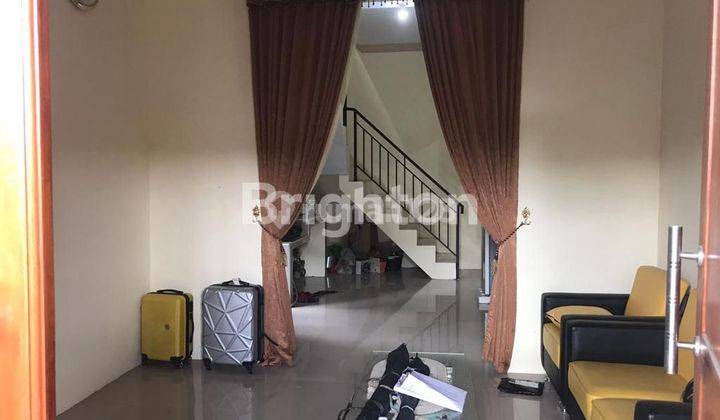 Rumah 2 Lantai Dekat Bandara Adi Sumarmoe 2