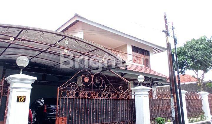 Rumah 2 Lantai Di Tengah Kota Solo Barat 1