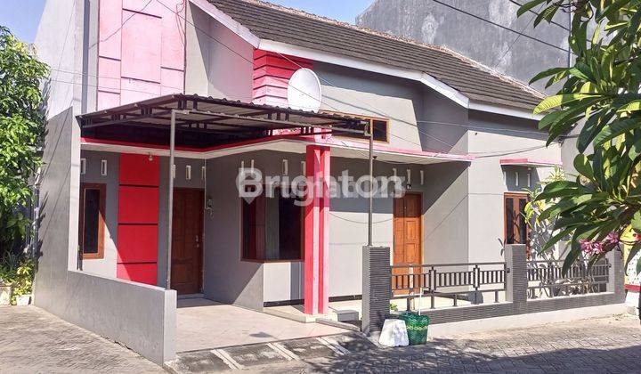RUMAH SIAP HUNI DI DALAM PERUMAHAN DI JALAN ADI SUMARMOE DEKAT SWALAYAN LUWES KARTASURA