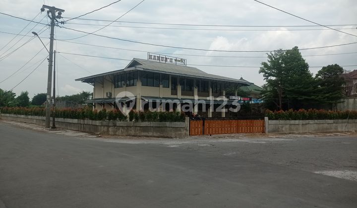 Ruang Usaha Dekat Hotel Lor Inn Akses Jalan Adisucipto