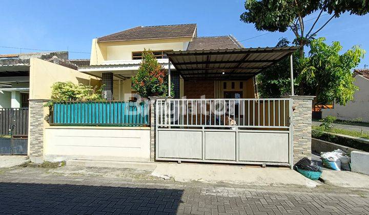 RUMAH SIAP HUNI DI DALAM PERUMAHAN - DEKAT EXIT TOL COLOMADU 1