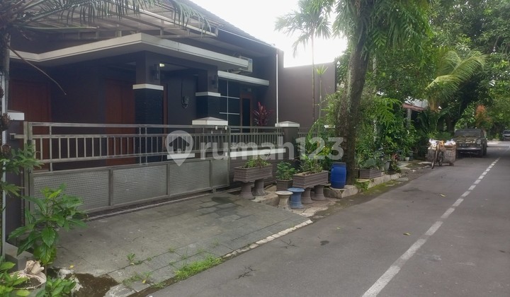 Ready-to-Live Fully Furnished House Inside the Housing Complex Near Klodran Toll Exit