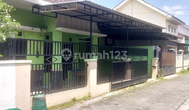 Ready-to-Occupy House Within the Residential Area Behind Alana Hotel