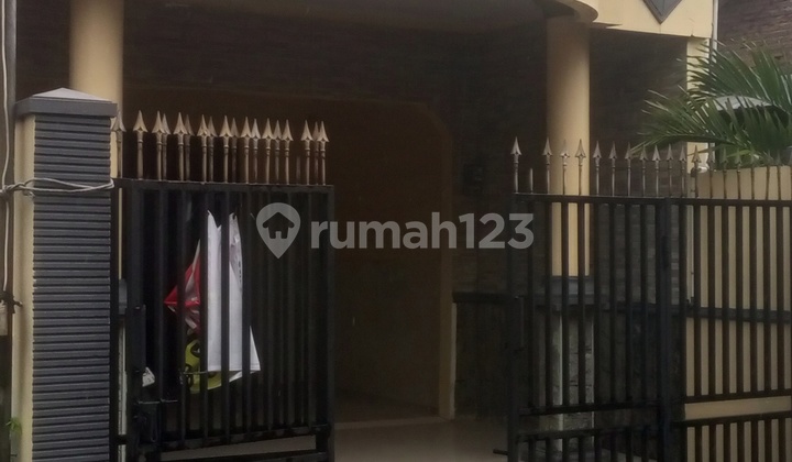 Ready-to-Live Minimalist House Near Alana Hotel