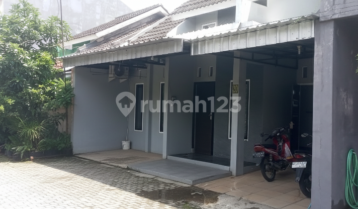 Semi-Furnished Ready-to-Occupy House Within a Housing Estate Near Lor Inn