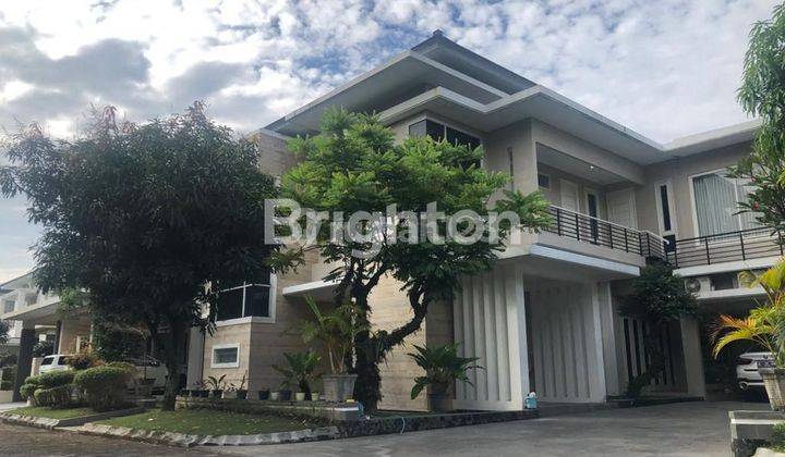 RUMAH MEWAH 2 LANTAI DI DALAM PERUMAHAN CLUSTER AREA KALIURANG
