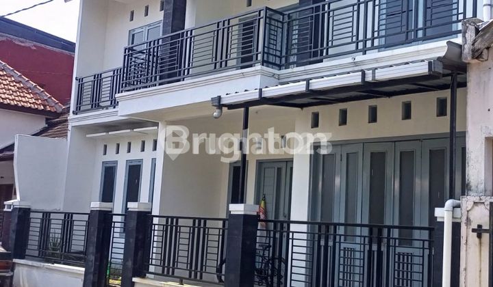 RUMAH CANTIK 3 LANTAI DI LINGKUNGAN PERUMAHAN RUMAH CANTIK 3 LANTAI DI LINGKUNGAN PERUMAHAN