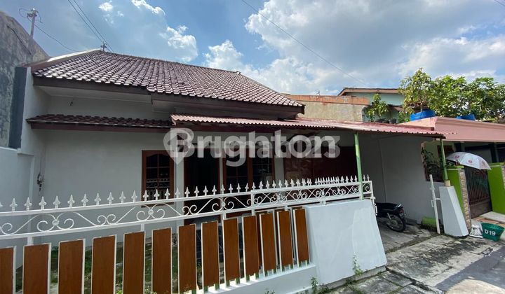 Ready-to-Occupy House in the Residential Area Near Luwes Gentan