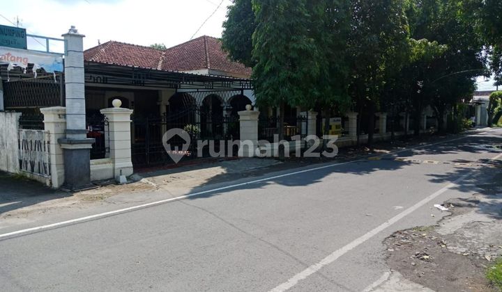 Rumah Classic Di Jalan Ki Angeng Mangir Solo