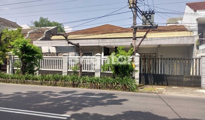RUMAH MEWAH DI TENGAH KOTA DEKAT STADION SRIWEDARI 2