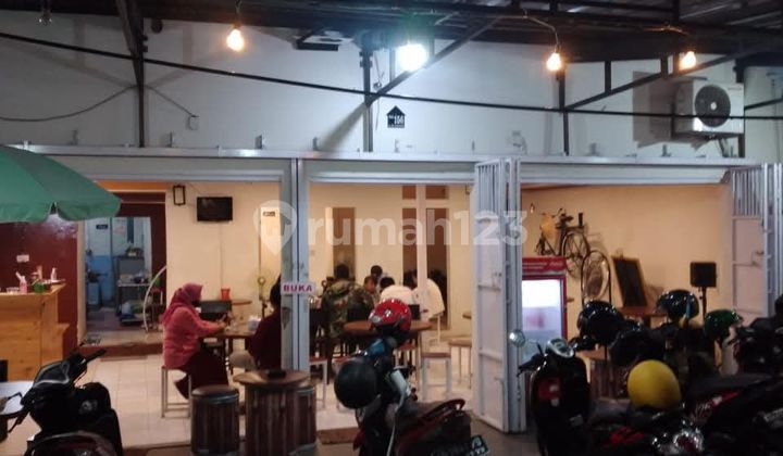 Ruang Usaha Dengan Lokasi Strategis Di Jalan Adisarmo