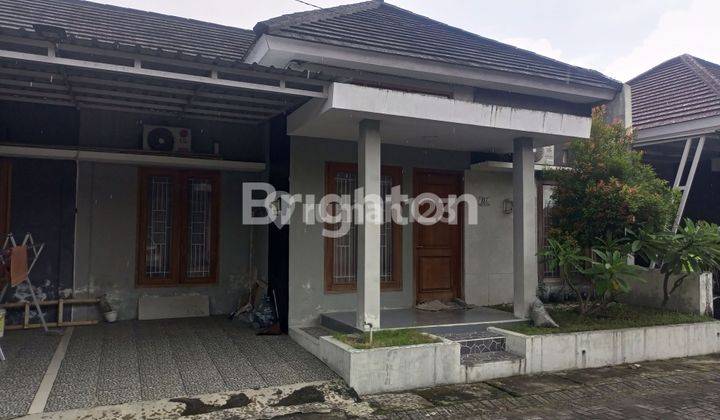 RUMAH SIAP HUNI DI DALAM PERUMAHAN CLUSTER DEKAT D'TJOLOMADOE - SEMI FURNISHED 2