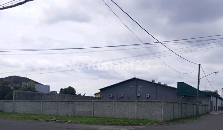 Gudang Aktif Dekat Jalan Adisucipto Colomadu