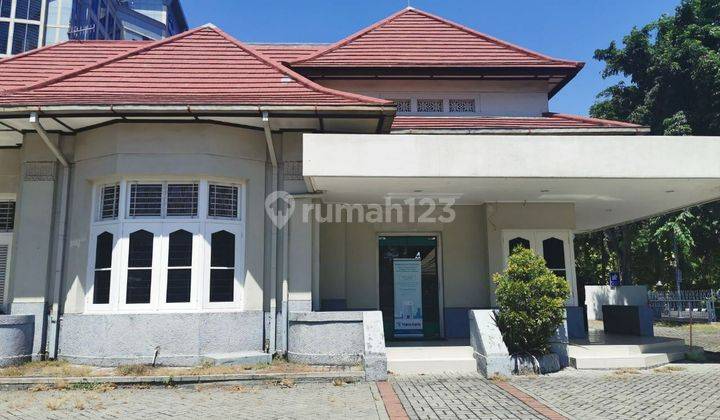 Disewakan rumah tengah kota, cocok untuk kantor! Free Nego 2