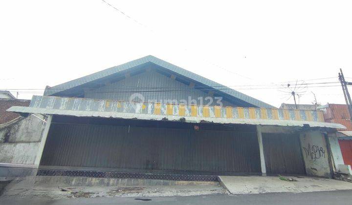 Ruang Usaha / Showroom di Kota Ambarawa ( Pusat Pertokoan ) 1