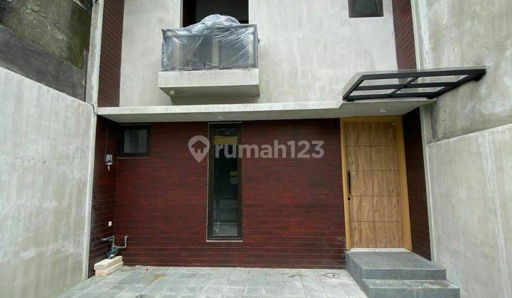 Jual Rumah Scandinavian 2 Lantai di Kutisari Indah! harga nego 1