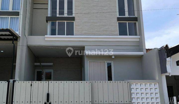 Jual Rumah 2 Lantai di Rungkut Menanggal! Harga nego! 1