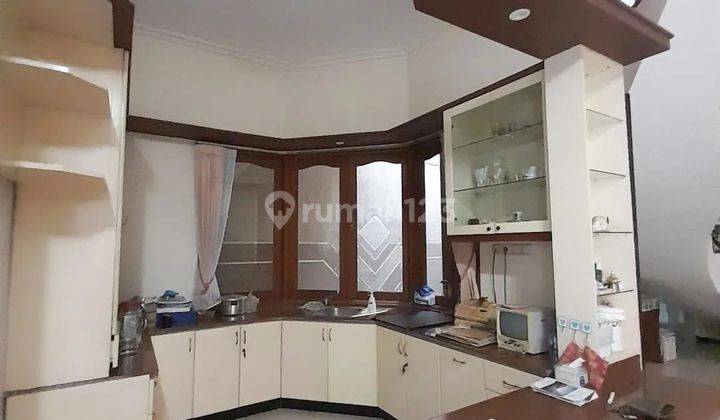 Jual Rumah 2 Lantai di Manyar Jaya Surabaya! Harga nego 2