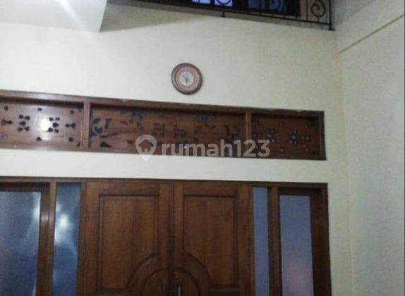 ruang tamu dijual cepat rumah kutisari indah