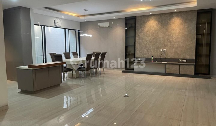 Dijual Rumah Mewah North Emerald Mansion Citraland Surabaya 