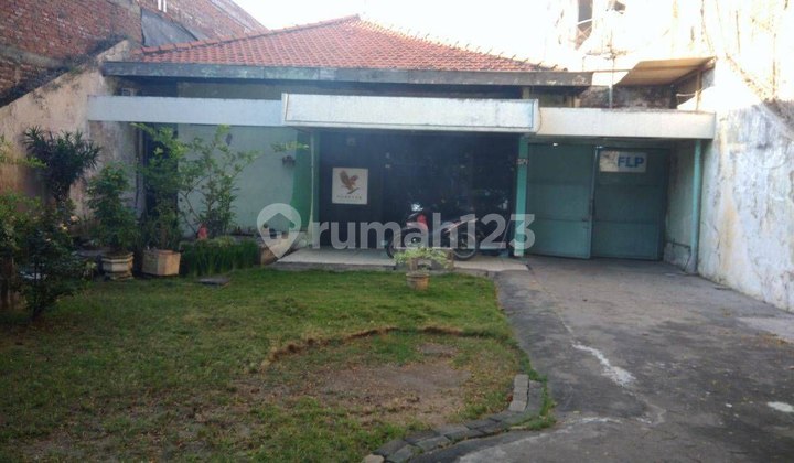 Gudang Plus Rumah di Raya Kenjeran Surabaya Dekat Starbucks