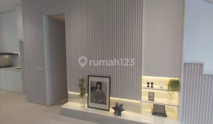 Dijual Rumah Modern New Furnished Sutorejo Surabaya  2