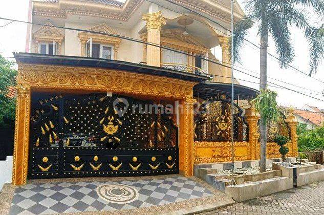 Dijual Rumah Mewah Full Furnish Modern Klasik Gayungsari 