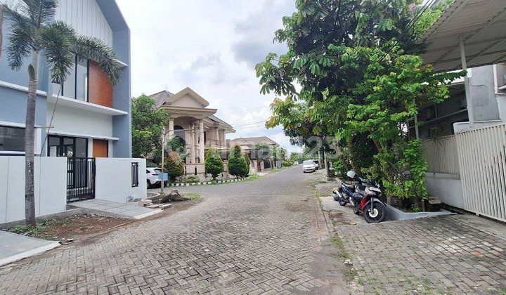 Rumah New American Style Surabaya Dekat Kampus Ubaya
