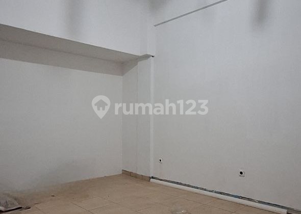 For Sale: Strategic Location Shop House Next to Royal Plaza Surabaya 2
