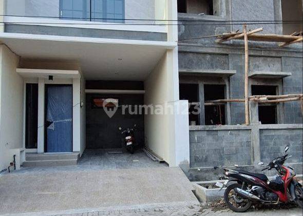 Dijual Rumah Tenggilis Dekat Kampus Ubaya Surabaya  1