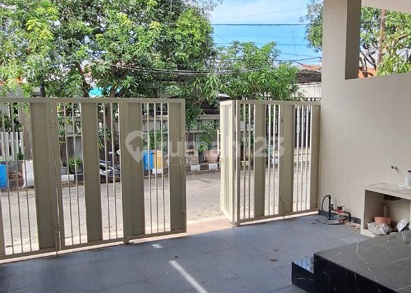 Dijual Rumah Tenggilis Mejoyo Surabaya dekat Ubaya 