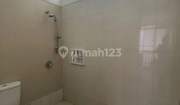 For Sale House Royal Residence Wiyung Surabaya 2